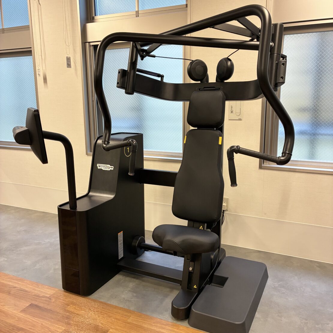 チェストプレス(大胸筋)